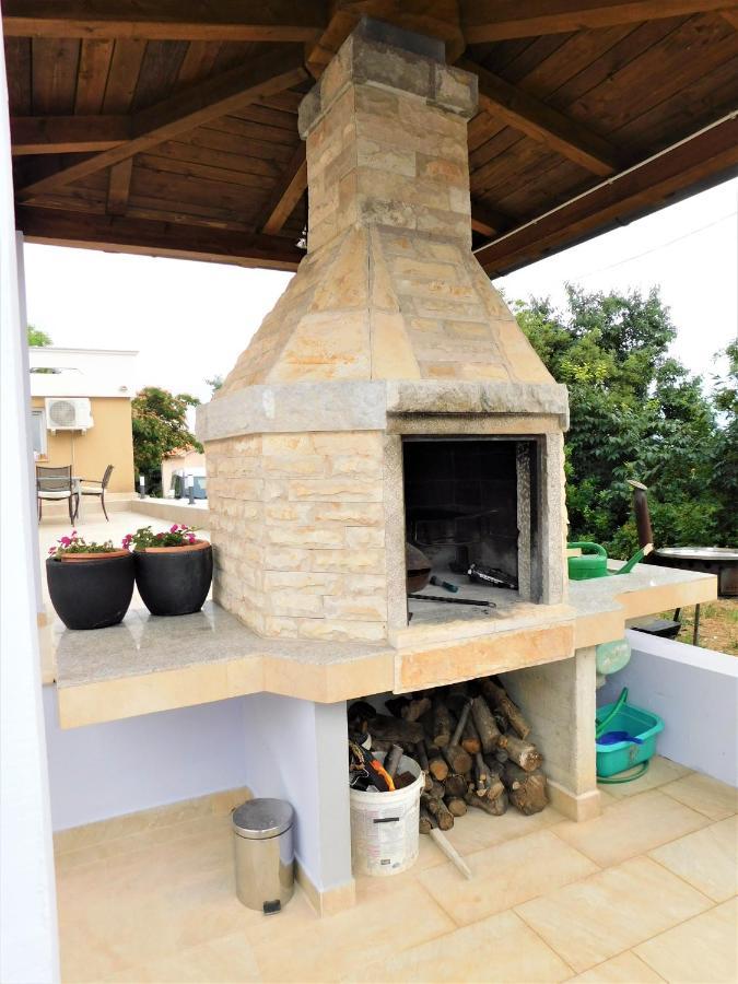 Apartman "Sabine Red" With Heated Pool Omišalj Kültér fotó