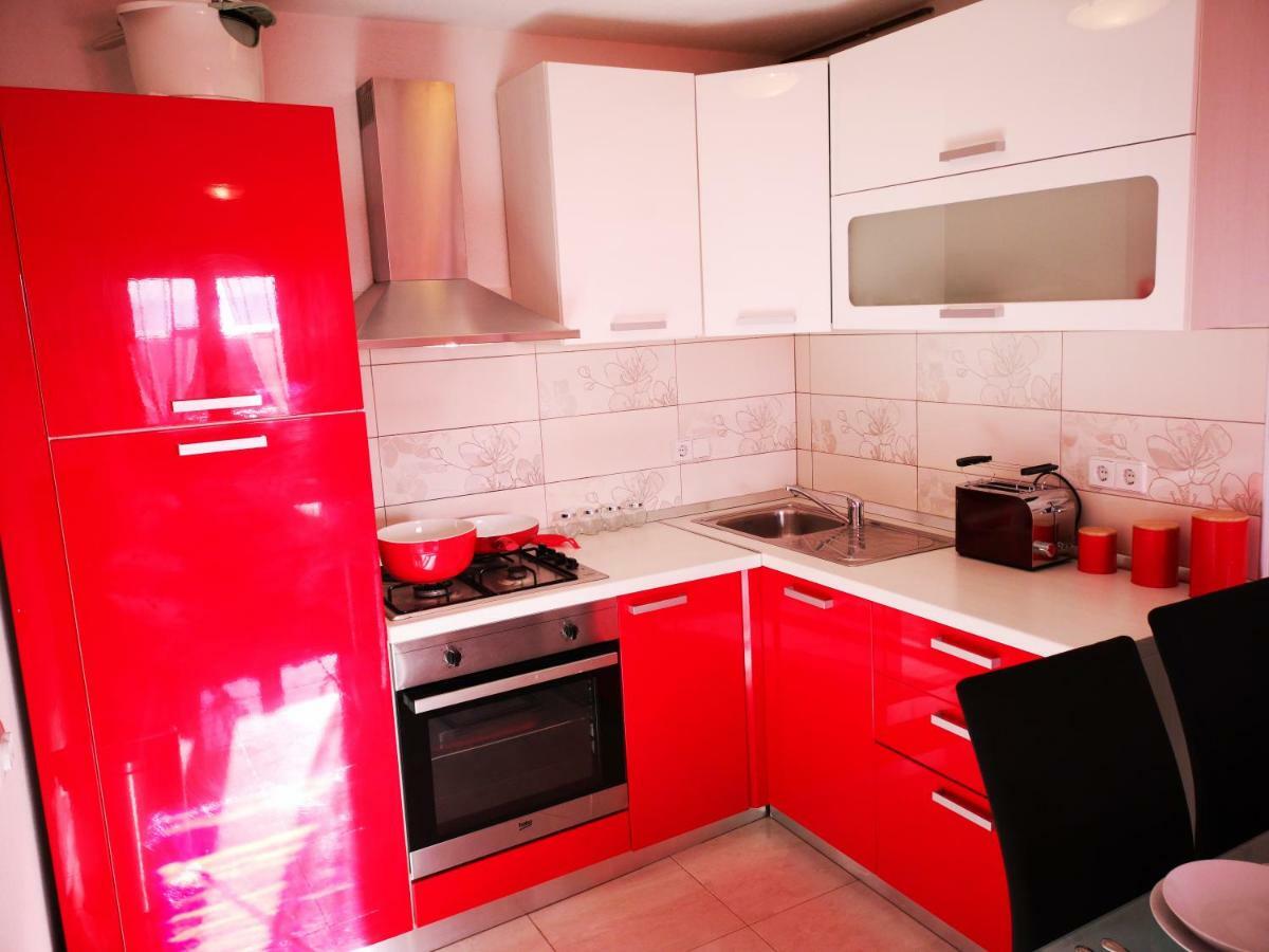 Apartman "Sabine Red" With Heated Pool Omišalj Kültér fotó